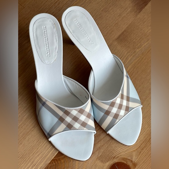 Burberry woman shoes size 7,5, Made in Spain, - Picture 2 of 3